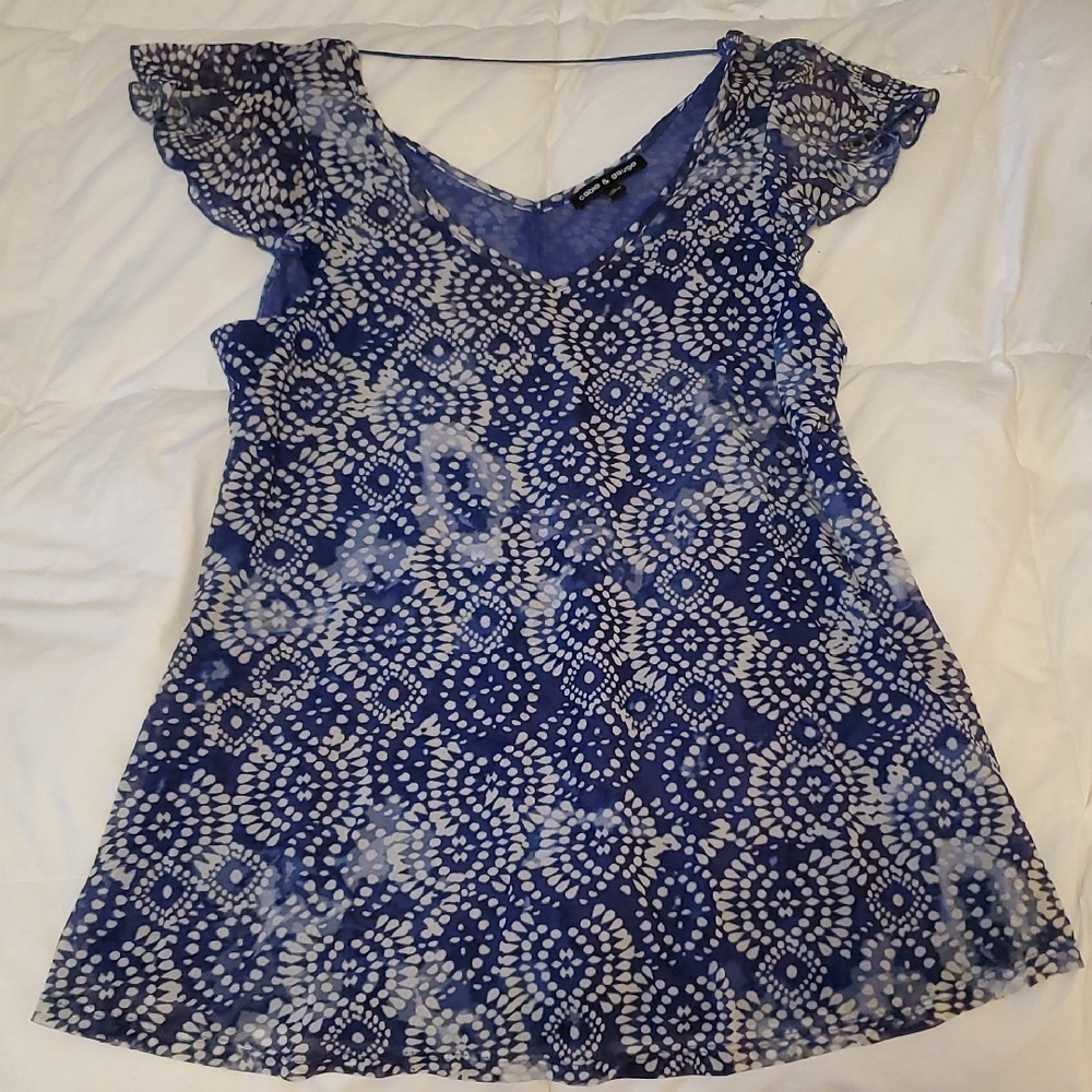 Blue and White Patterned Top